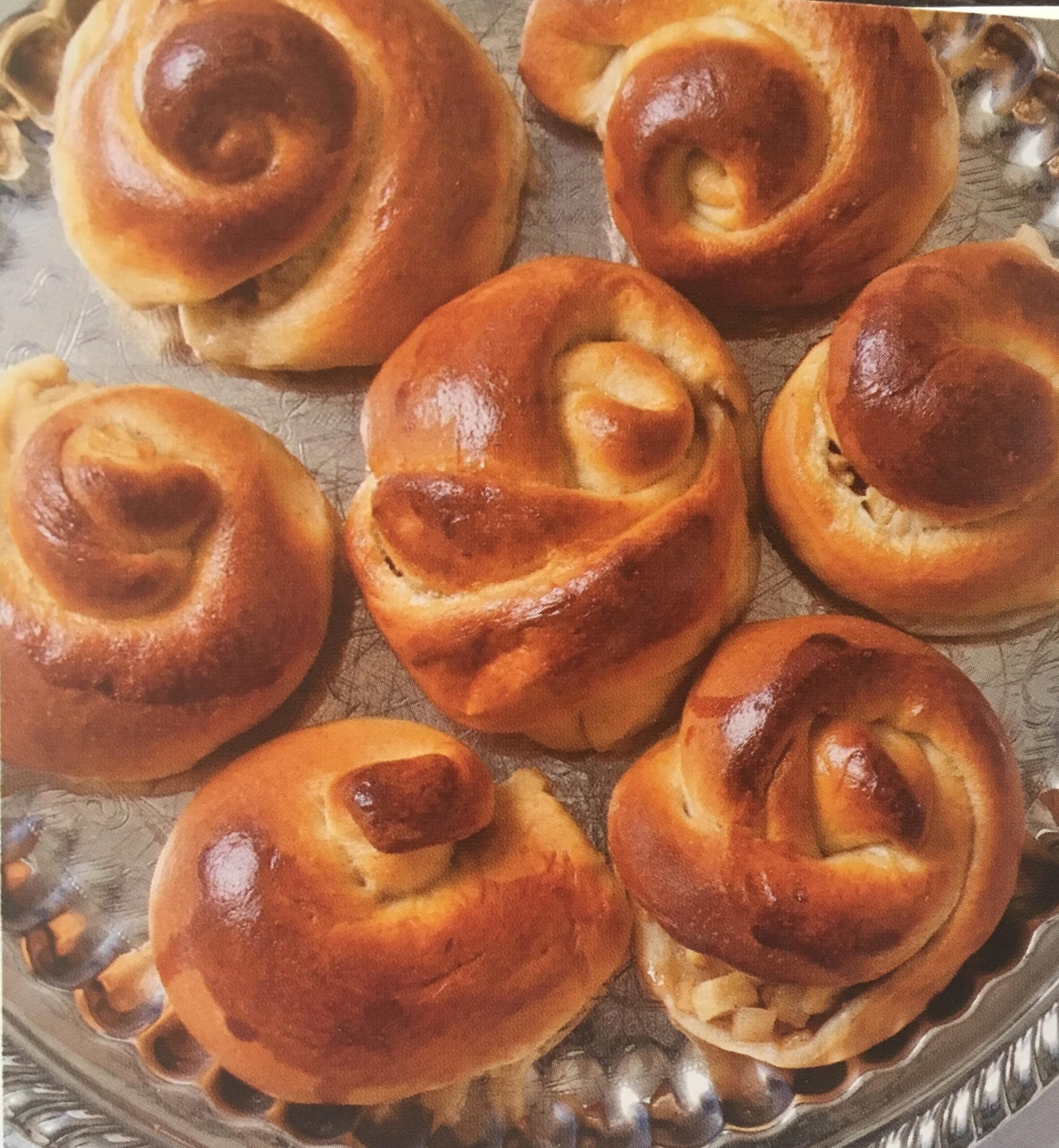  Add a touch of sweetness to your morning routine with these Honey Challah Rolls