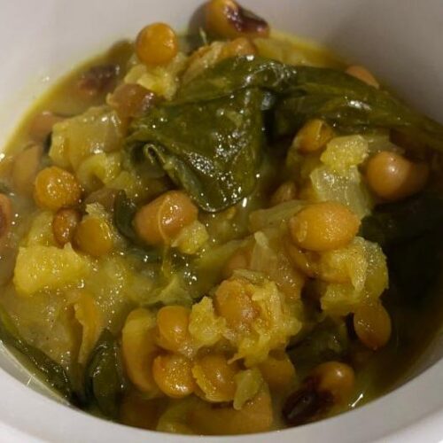 Black Eyed Pea and Brown Lentil Pineapple Curry