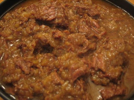 Egyptian Lahma Bil Basal (Beef in Rich Onion Sauce)