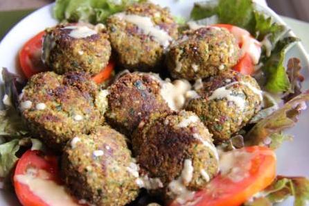  Get ready to feast your eyes (and your stomach) on these delicious almond meal and veggie falafel!