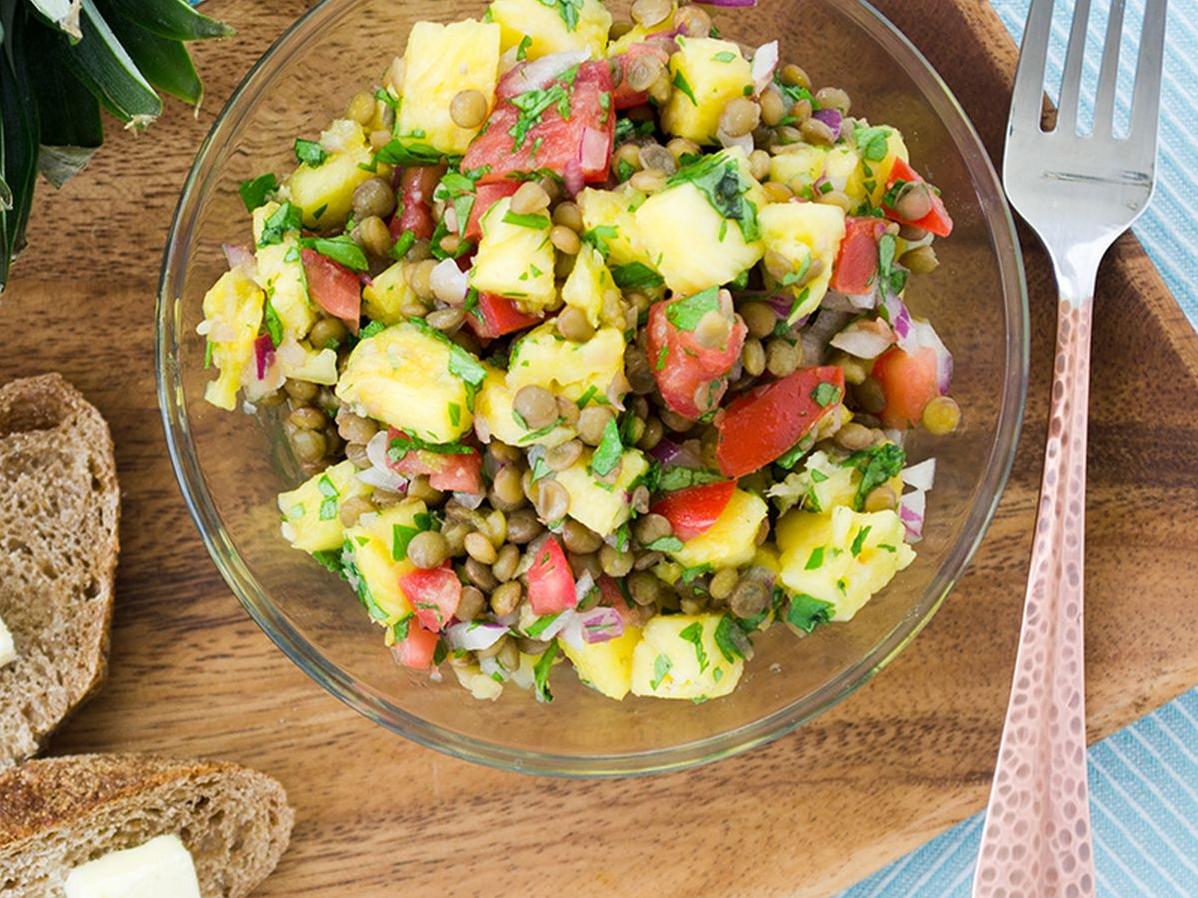  Get ready to taste the flavors of the tropics with this fresh and vibrant Tropical Lentil Summer Salad!