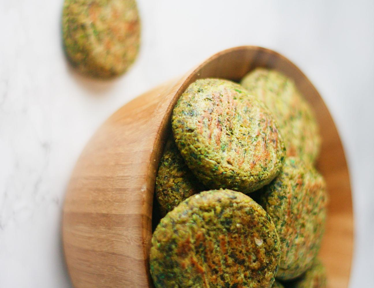  Golden, crispy falafel balls that you can make in just 30 minutes!