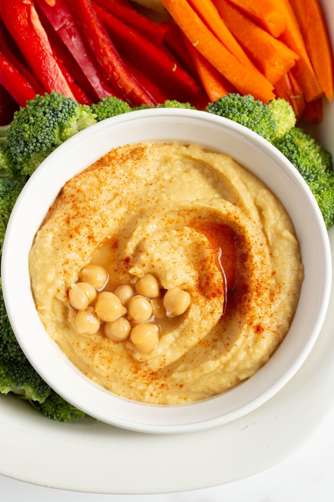  Hummus, the healthy alternative to dip all your veggies in!