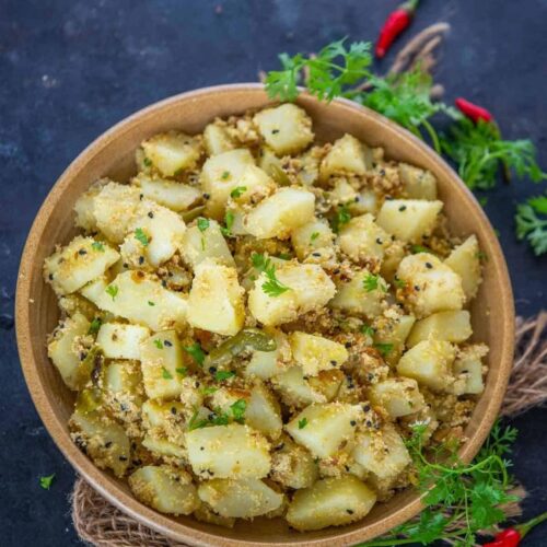 Indian Bengali Potatoes With Poppy Seeds (Aloo Posto)