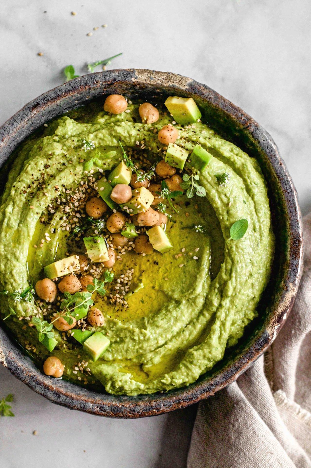  Make your taste buds dance with this spinach hummus dip.