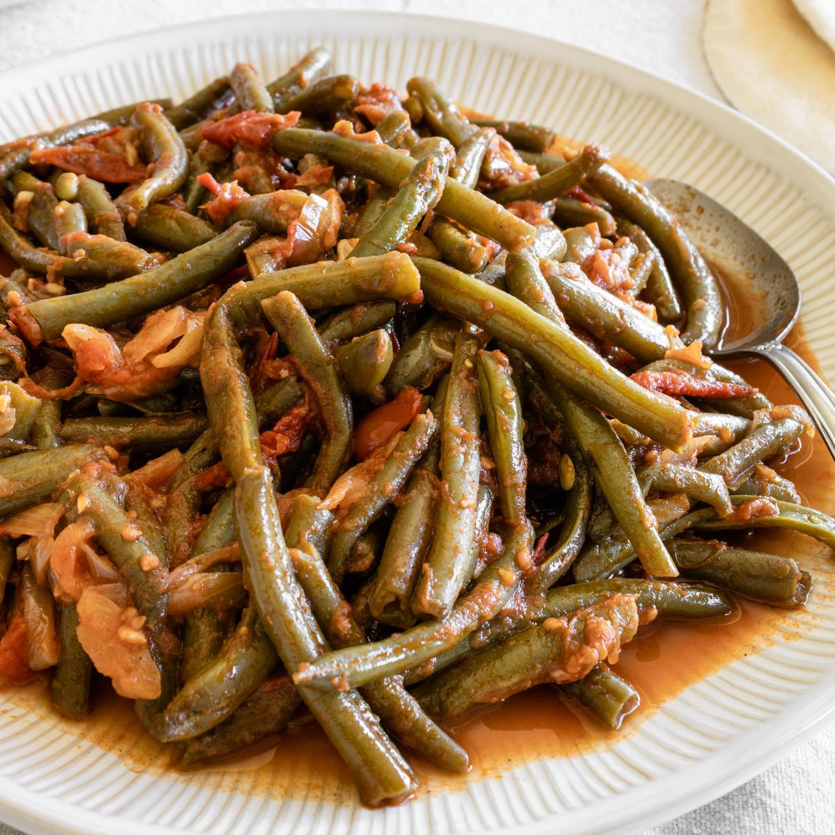  The combination of Lebanese string beans and cilantro will surely excite your taste buds.