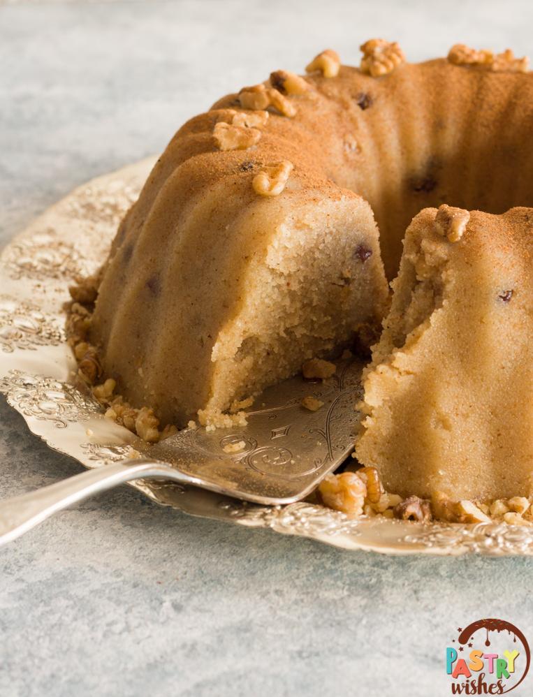  The combination of toasted almonds and golden raisins is unbeatable in this Halva.