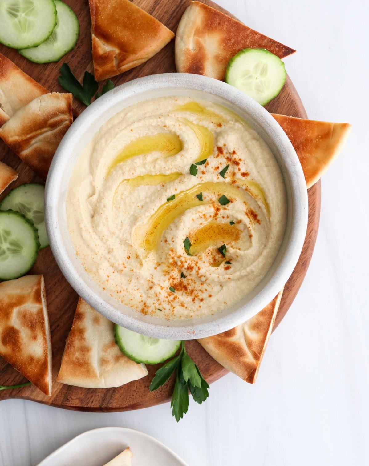  This hummus is loaded with parsley and coriander, which not only adds flavor but also detox