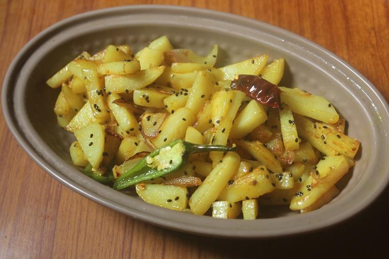  Tired of eating plain old potatoes? Give them a Bengali twist with this simple recipe.