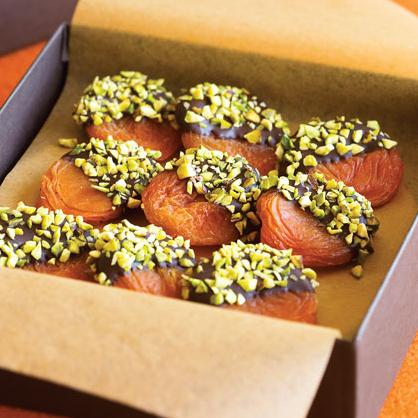  Treat yourself to these Apricots with Pistachio Praline