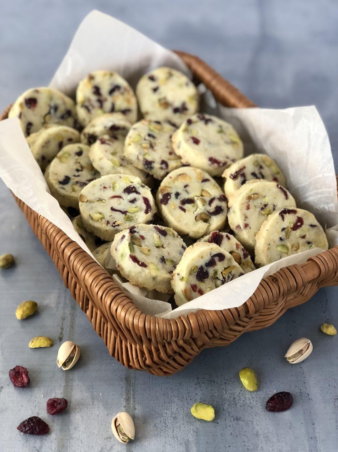  Your taste buds will thank you for these delightful cookies that are perfect for gifting.